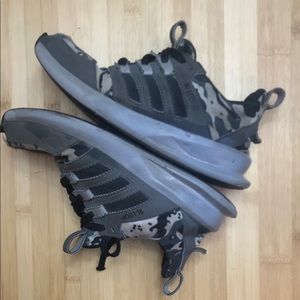 ♻️ Adidas Sloop Youth Athletic Camo Sneakers 4